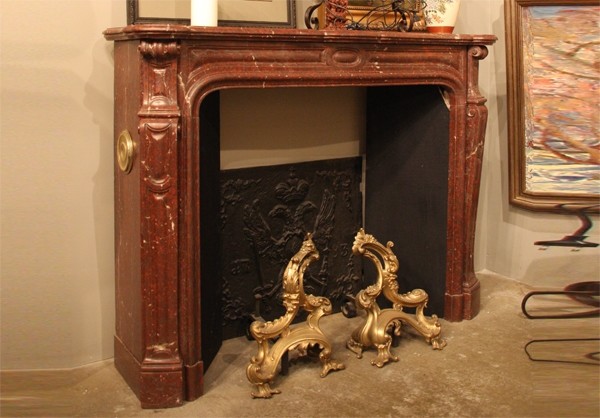 Камины из мрамора