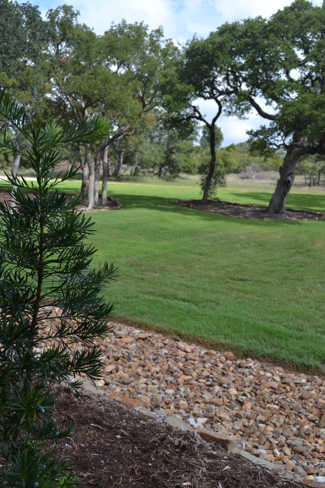 Inspiration for a mediterranean landscaping in Austin.