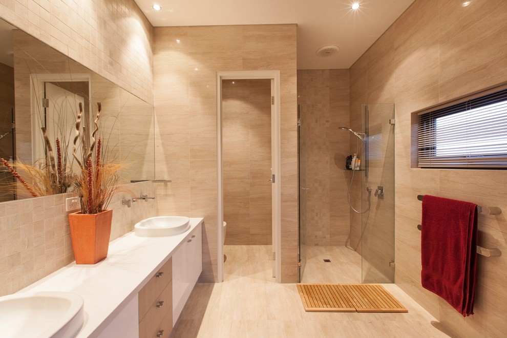 Inspiration for a contemporary bathroom in Perth.