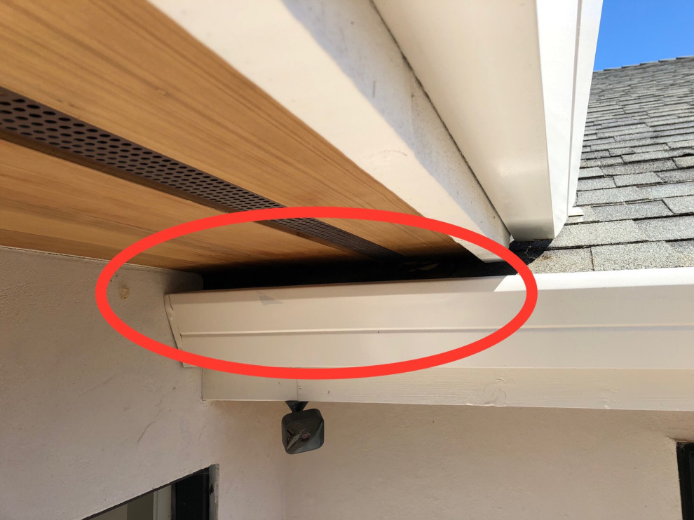gap within roofing eaves how to fill?