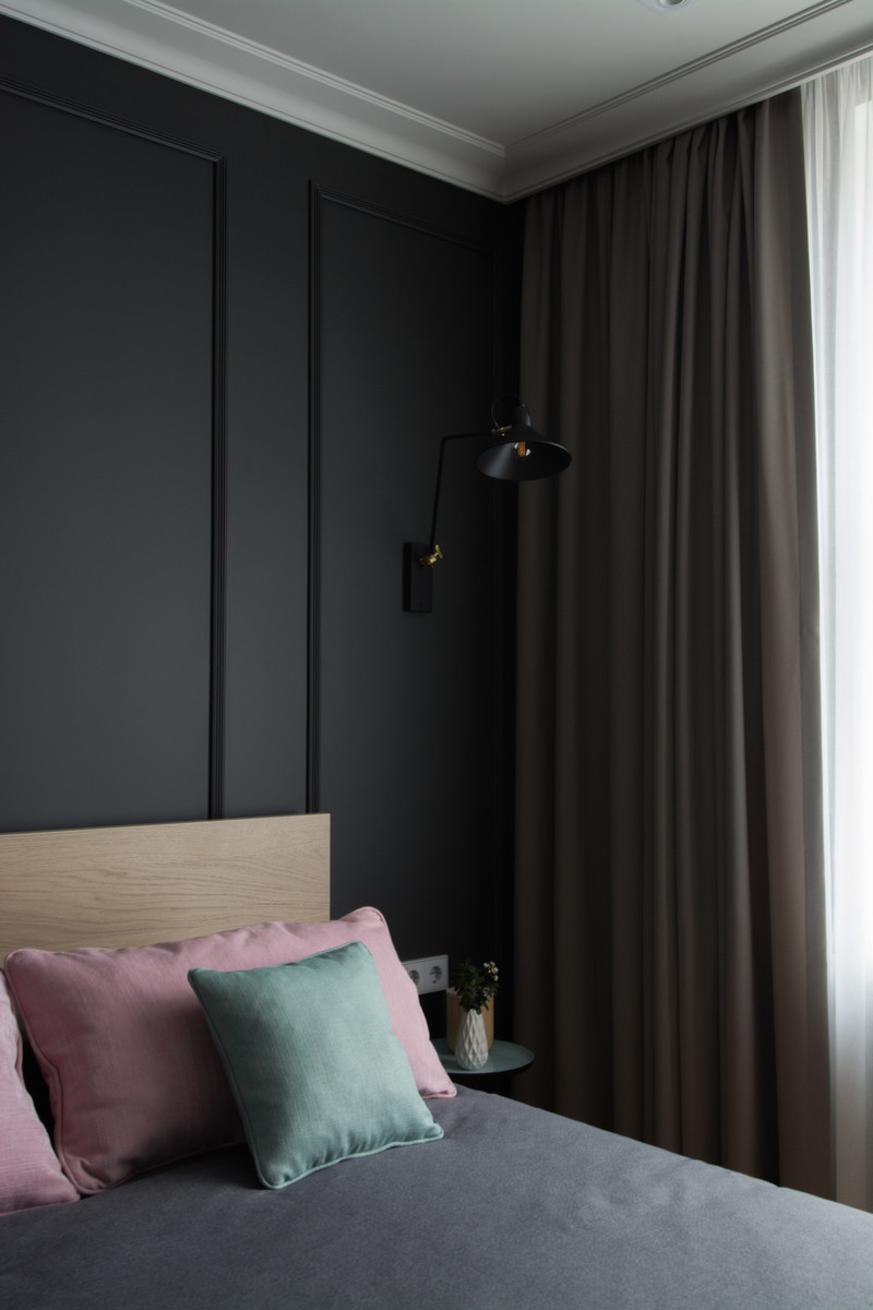 Легкая квартира с темной спальней