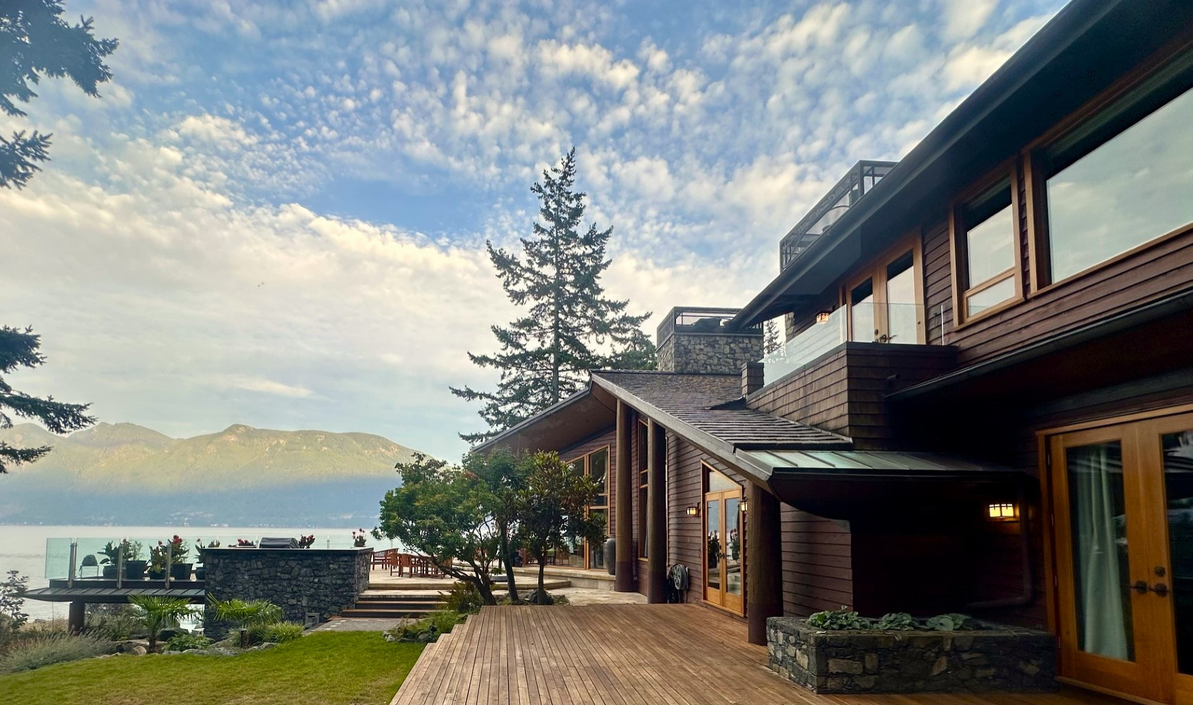 Bowen Island :  "Homage to Aker" (Guardian of Entrances)