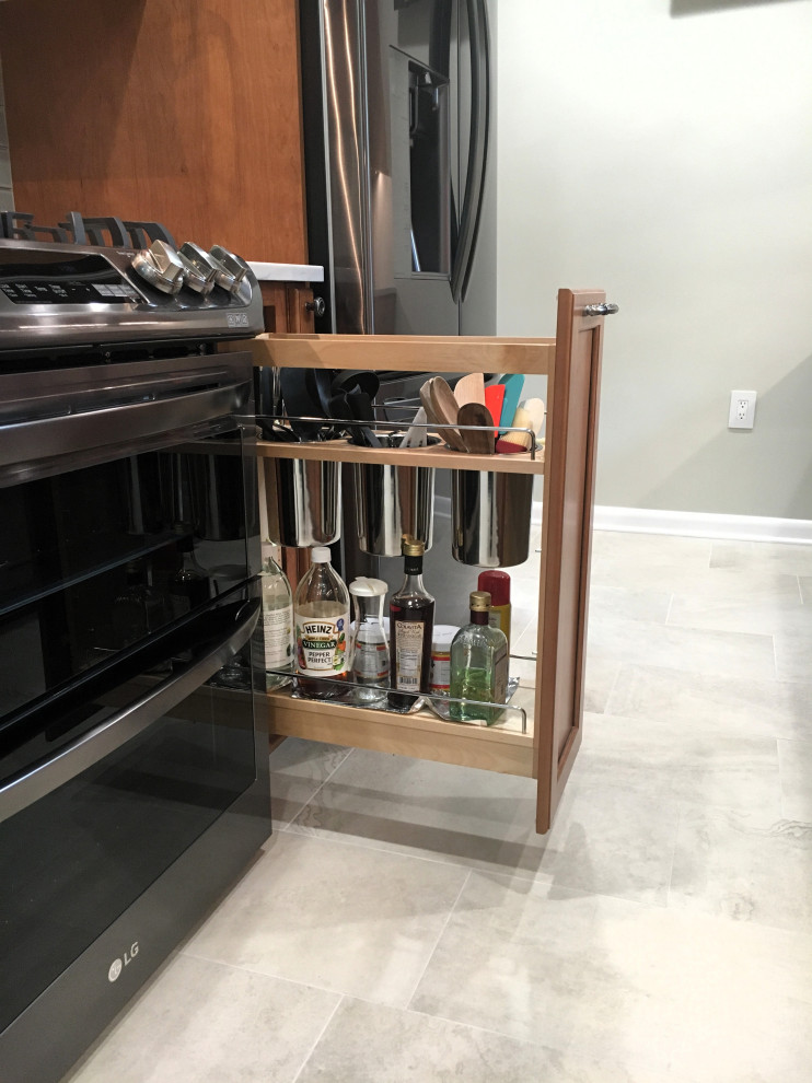 Warm Wood kitchen with Cherry cabinets