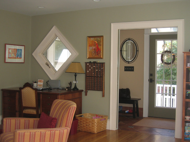 Entry contemporary-entrance