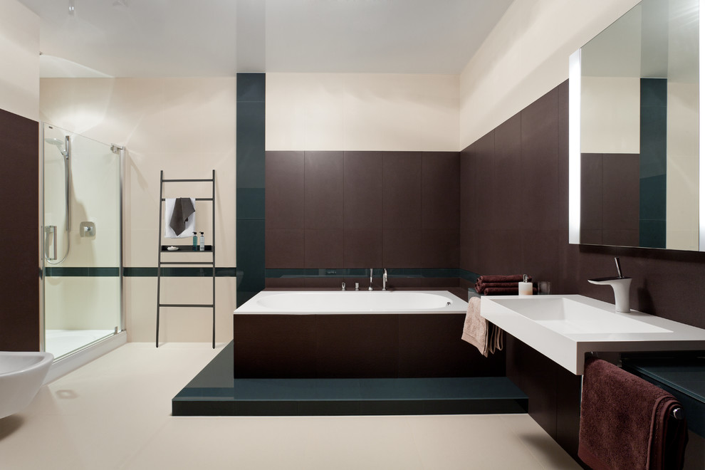 Я ЧУВСТВУЮ ТВОЮ УЛЫБКУ