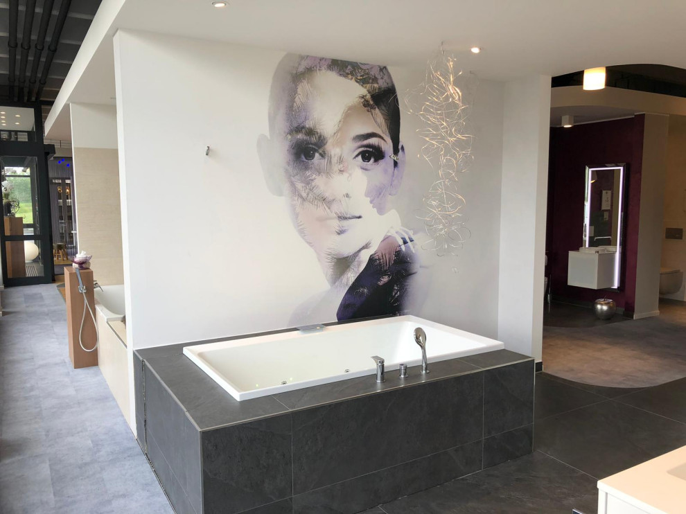 Modernes Badezimmer in Sonstige