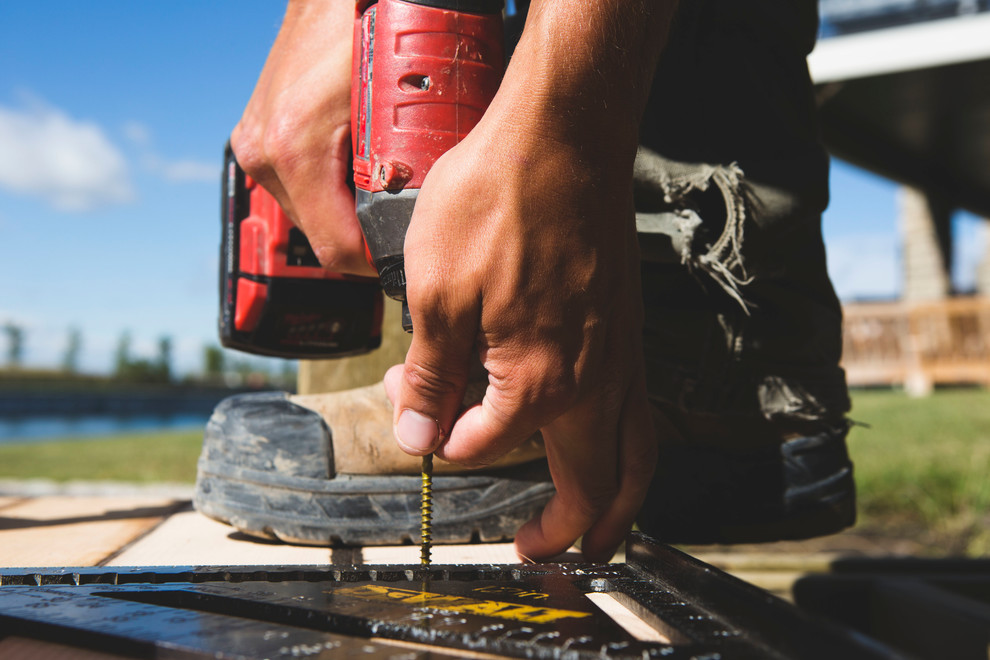 Inspiration for a rustic deck remodel in Calgary