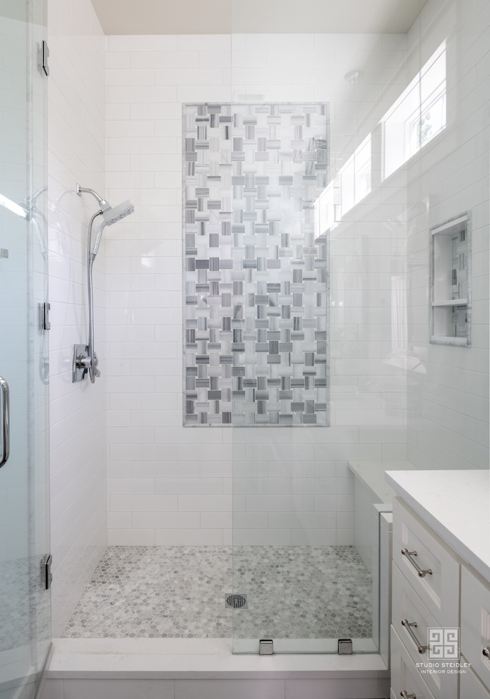 Lakeside Master Bath - Beach Style - Bathroom - by Studio Steidley | Houzz