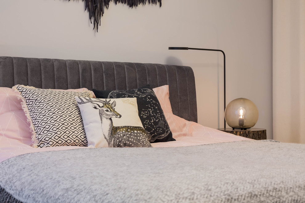 Зефирно-розовый скандинавский