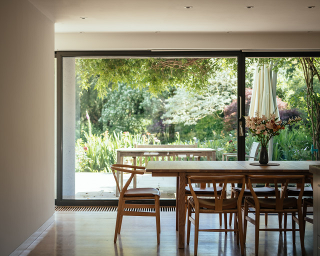 Devon Valley House dining-room