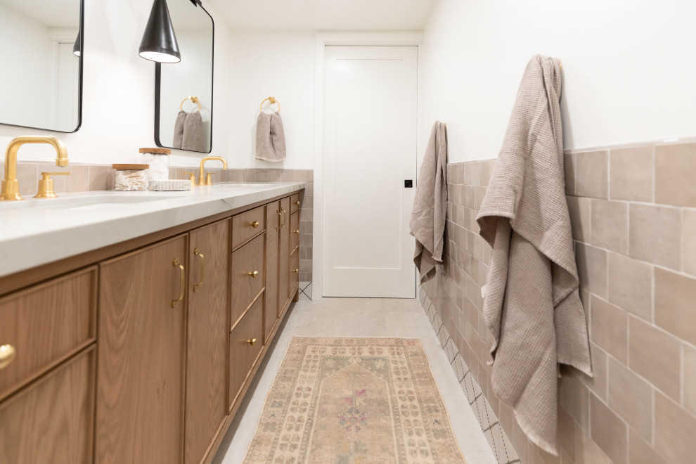 Home design - transitional home design idea in Phoenix
