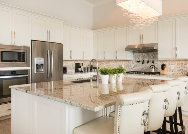 Mid Century Modern modern-kueche