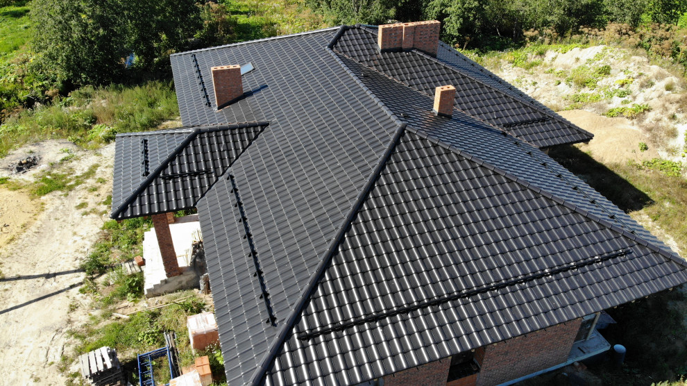 Смонтировали керамическую черепицу Nelskamp