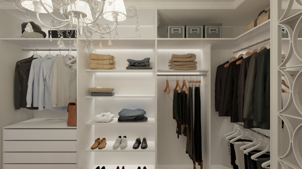 Fitted Walk in Dressing Room with Lacquer Mirror Doors