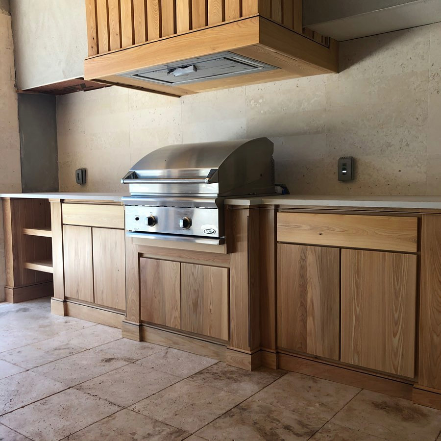 Outdoor Kitchen