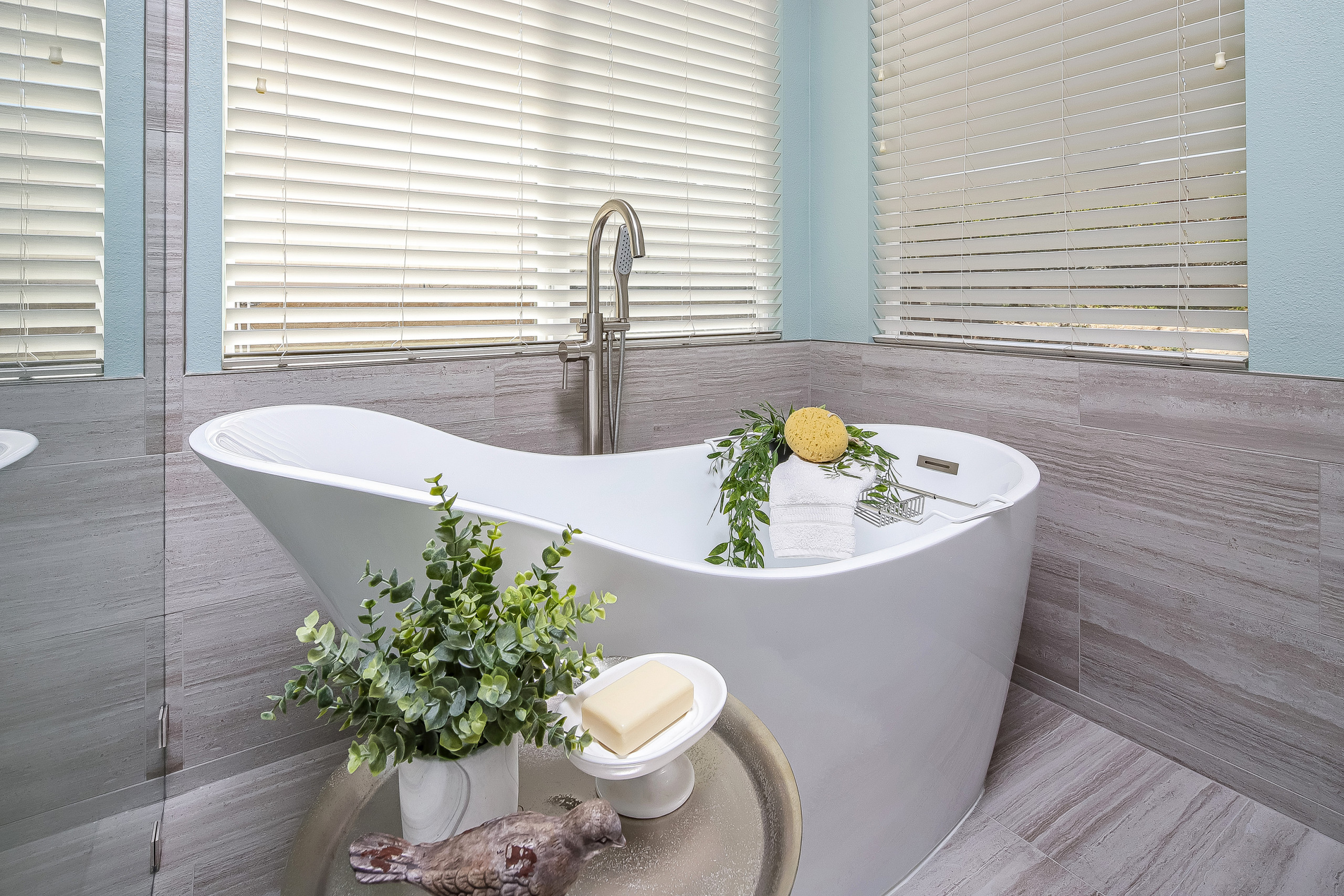 Retsina Master Bath