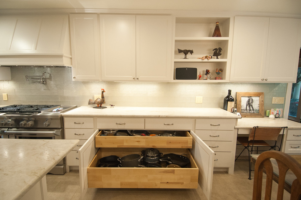 Inspiration for a transitional kitchen remodel in Austin