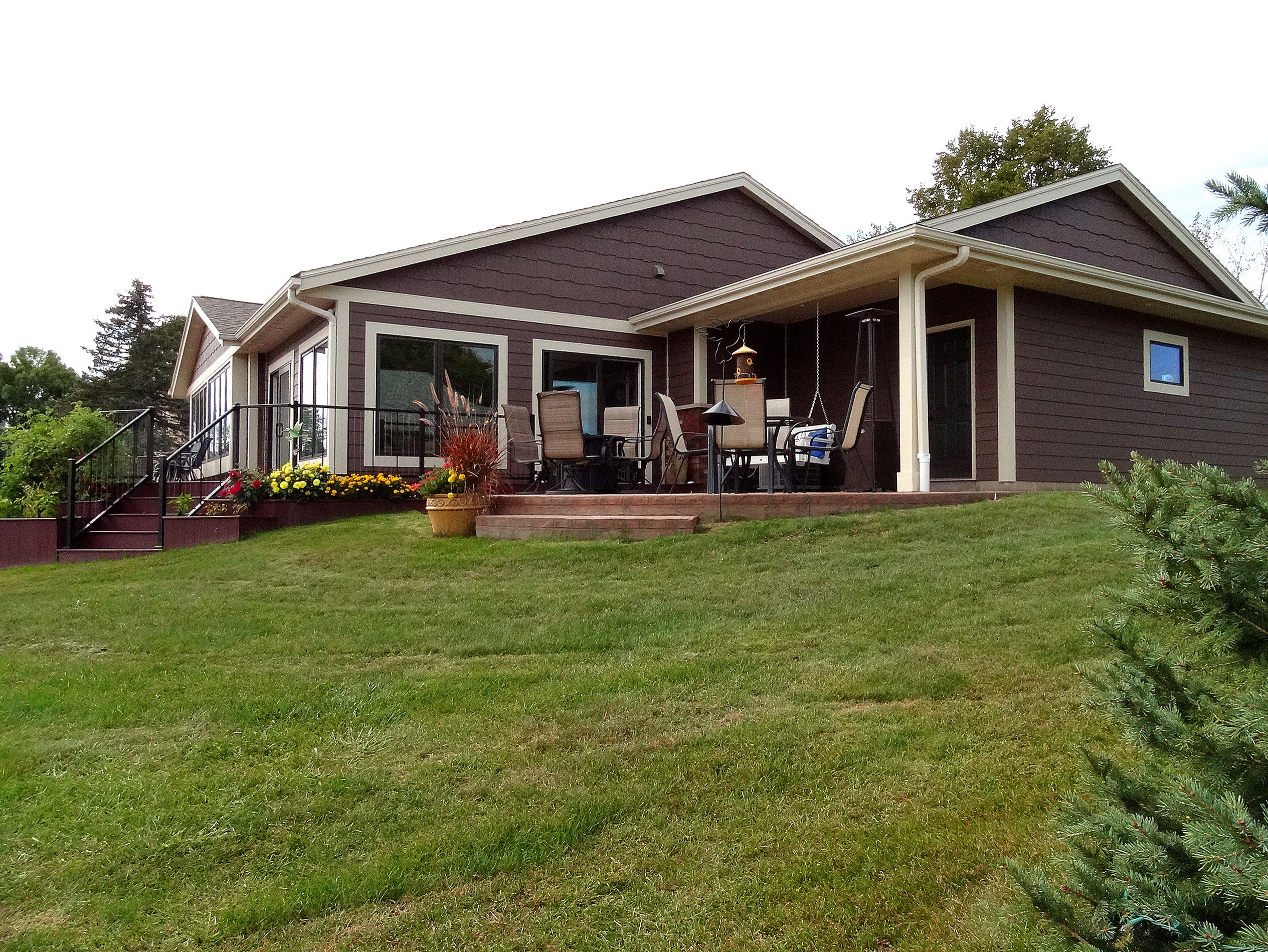 Muskego Residence - Exterior and Sun Room Addition