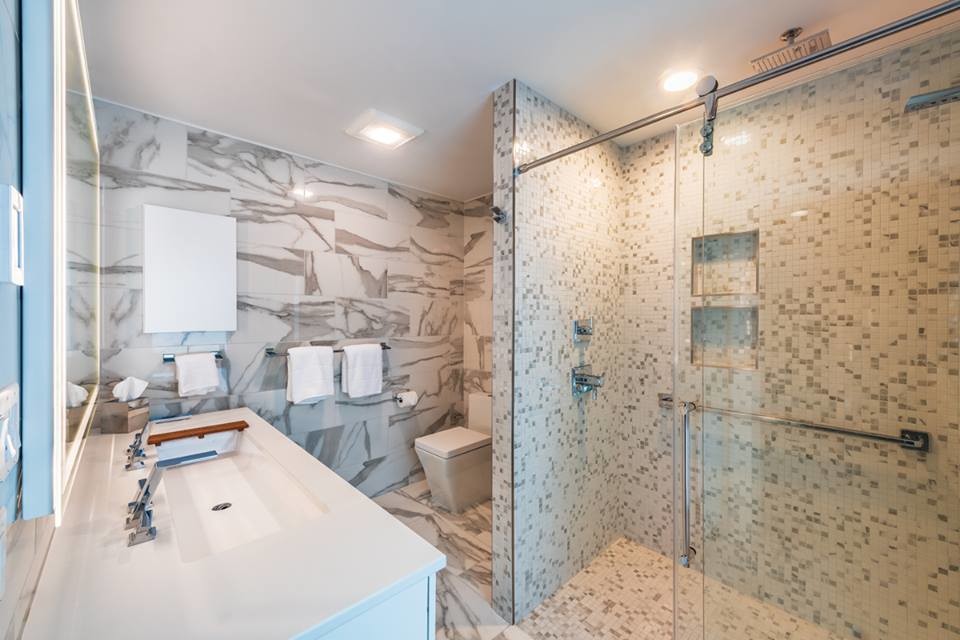 Bathroom - transitional master bathroom idea
