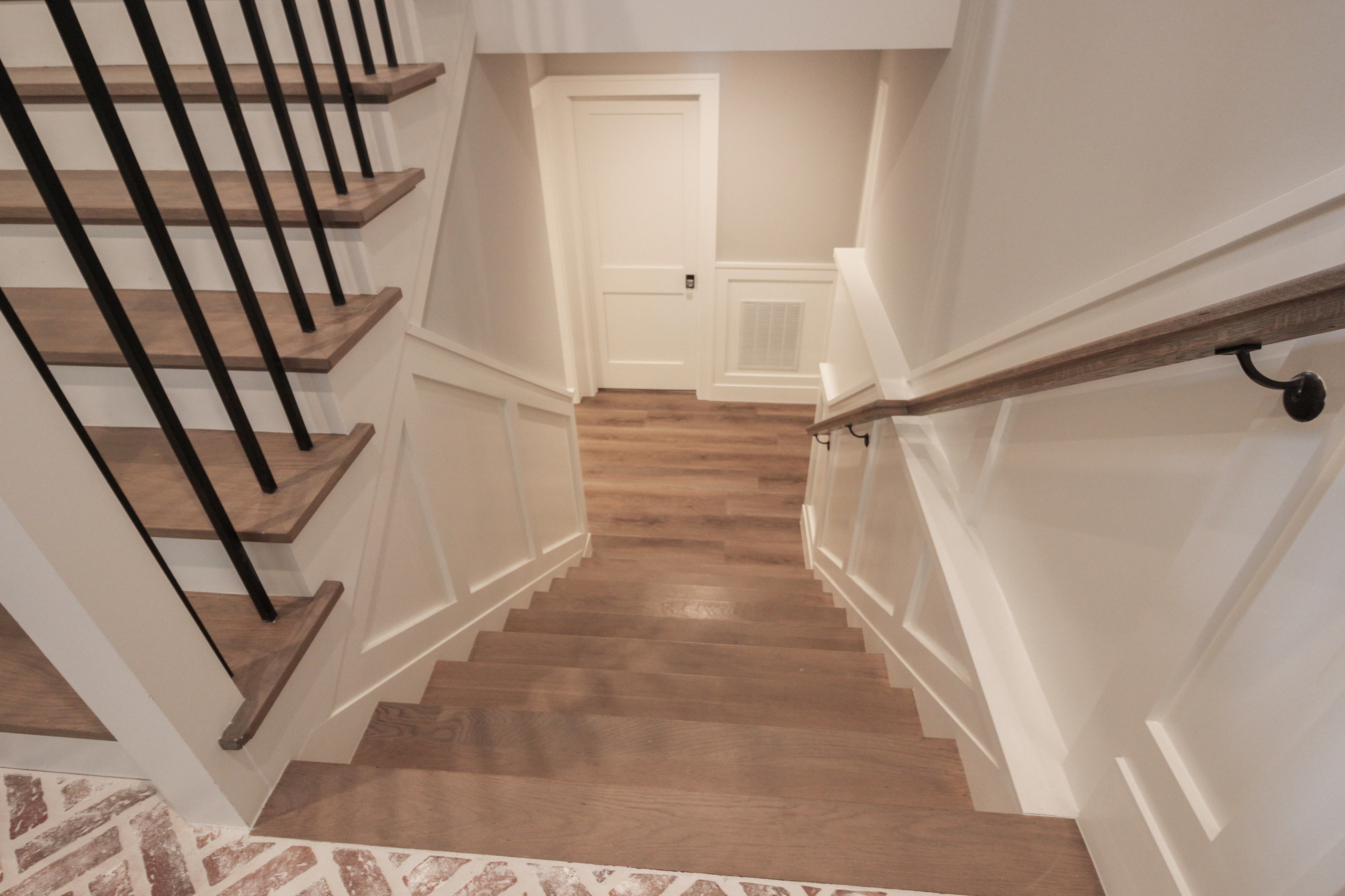 87_Welcoming and Functional Contemporary U-shaped Staircase, Arlington, VA 22207