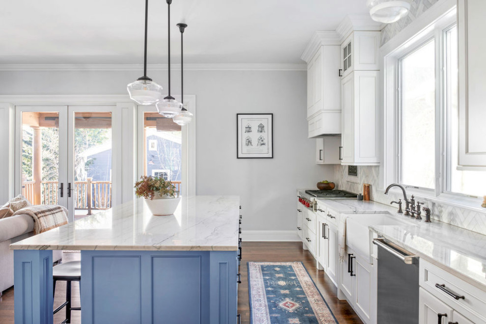 Inspiration for a transitional kitchen remodel in Chicago