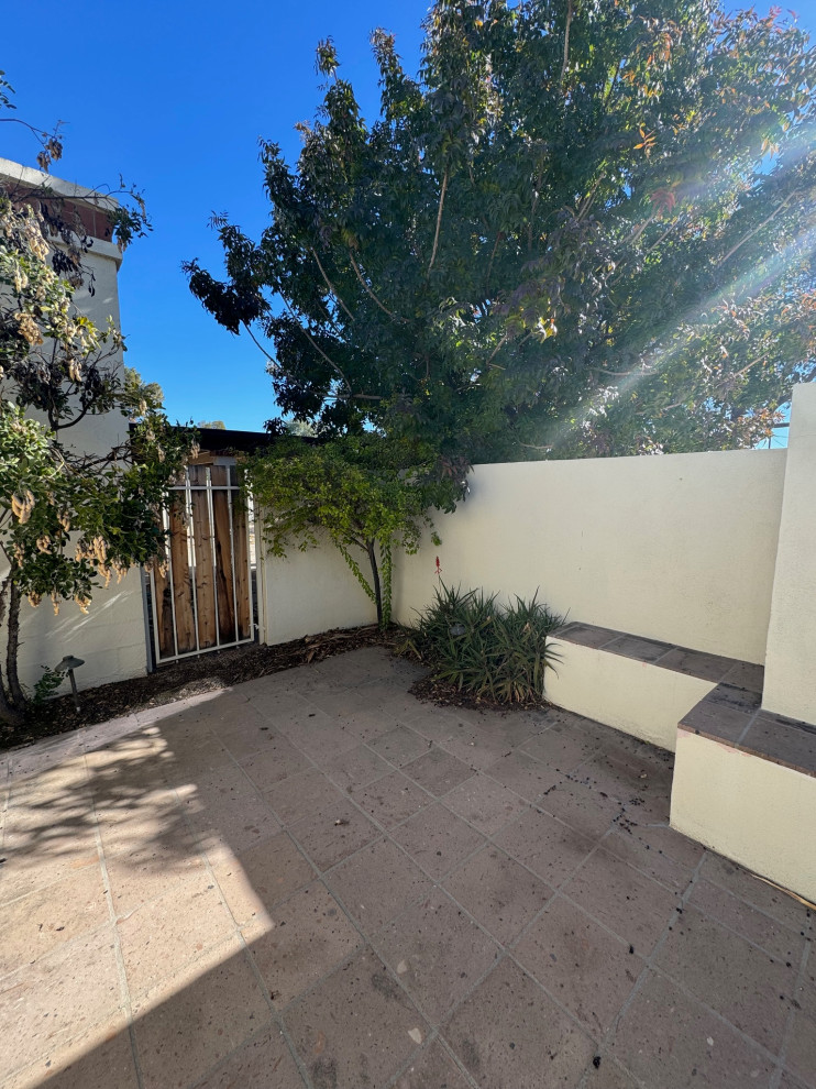 Master Bedroom Courtyard (before)