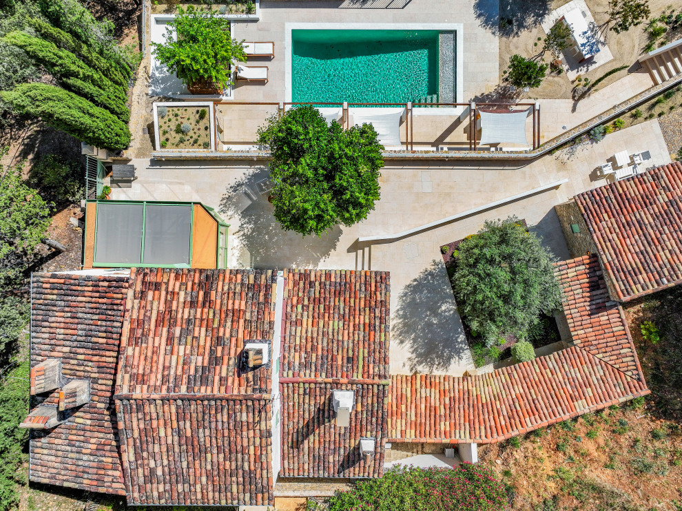 Tourtour - un  jardin dans le ciel