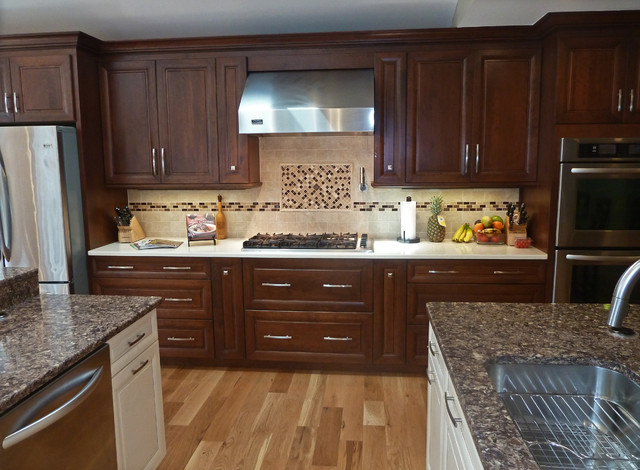Ready for Entertainment Kitchen Showpiece in Bridgewater - Traditional ...