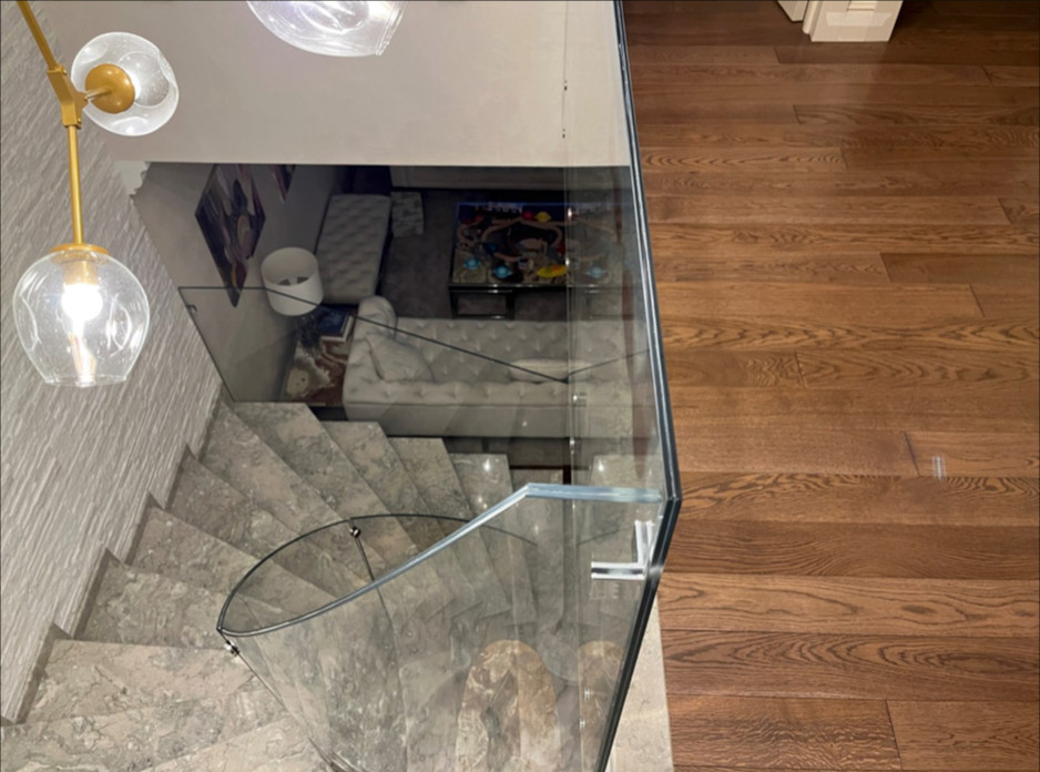 Стеклянные ограждения на лестницу