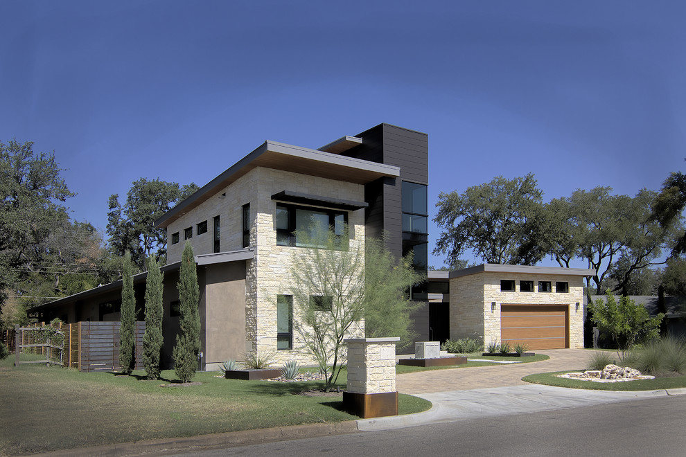 Photo of a modern exterior in Austin.