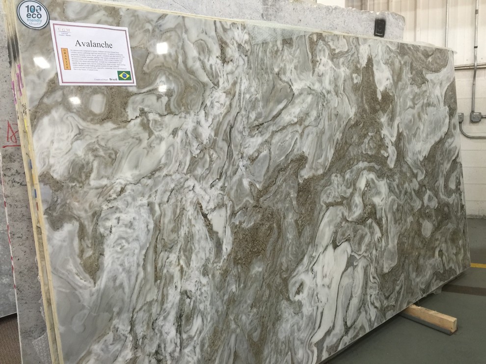 backsplash with fantasy brown granite