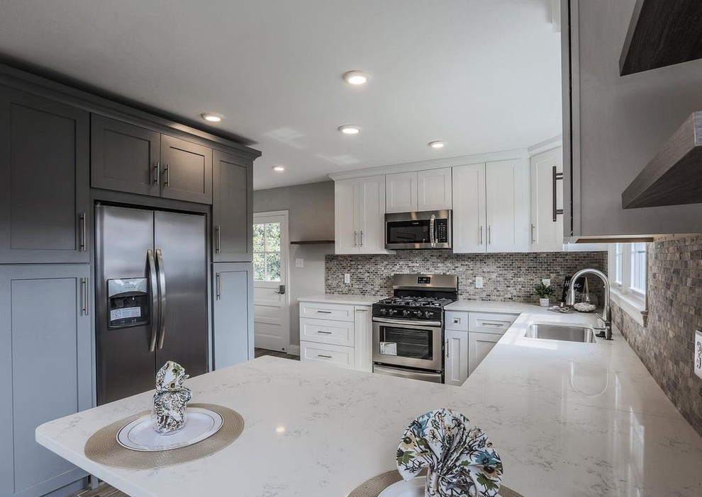 Inspiration for a transitional kitchen remodel in Baltimore