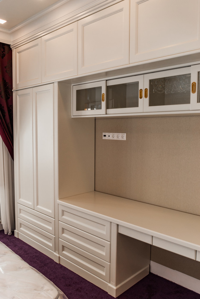 Шкаф в спальне