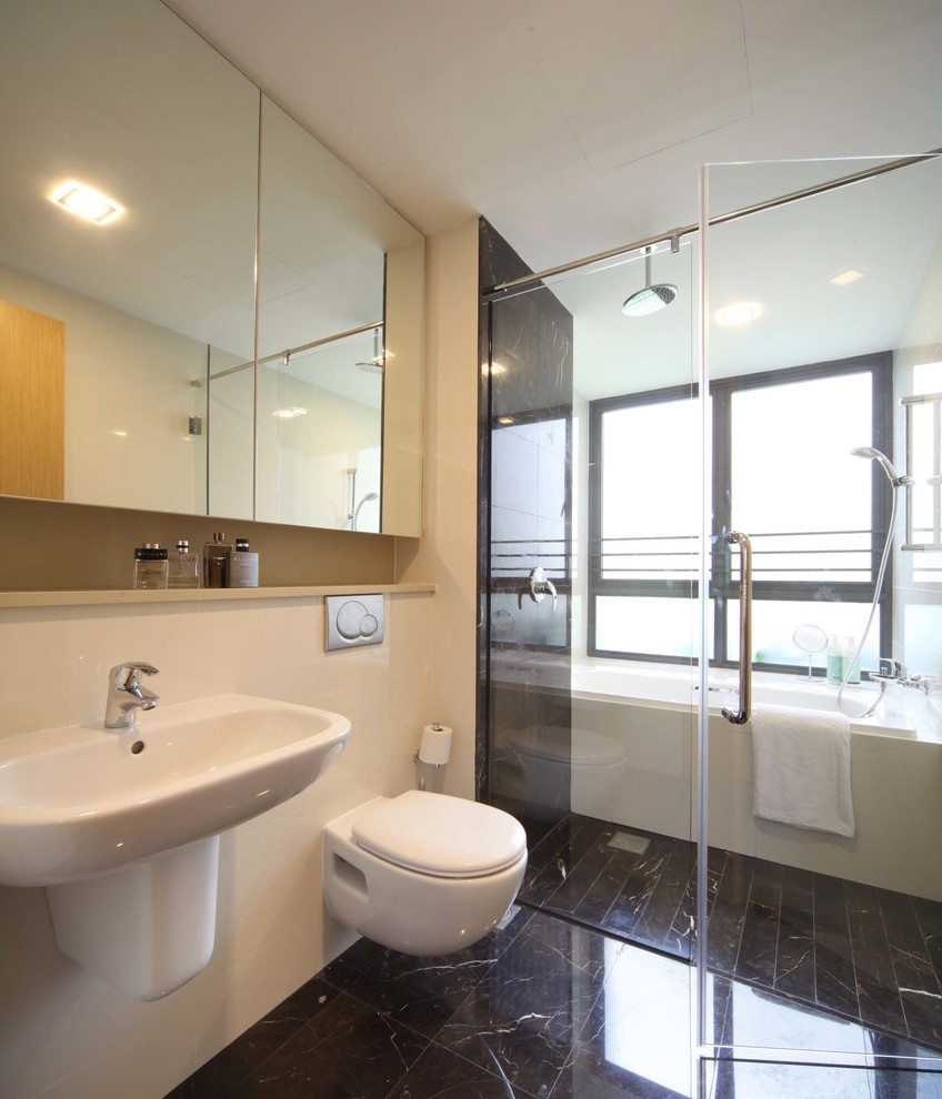 Woodleigh Bathroom Singapore by Space Concepts Design Pte Ltd