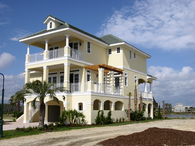 Corolla, NC. Custom Homes medelhavsstil-fasad