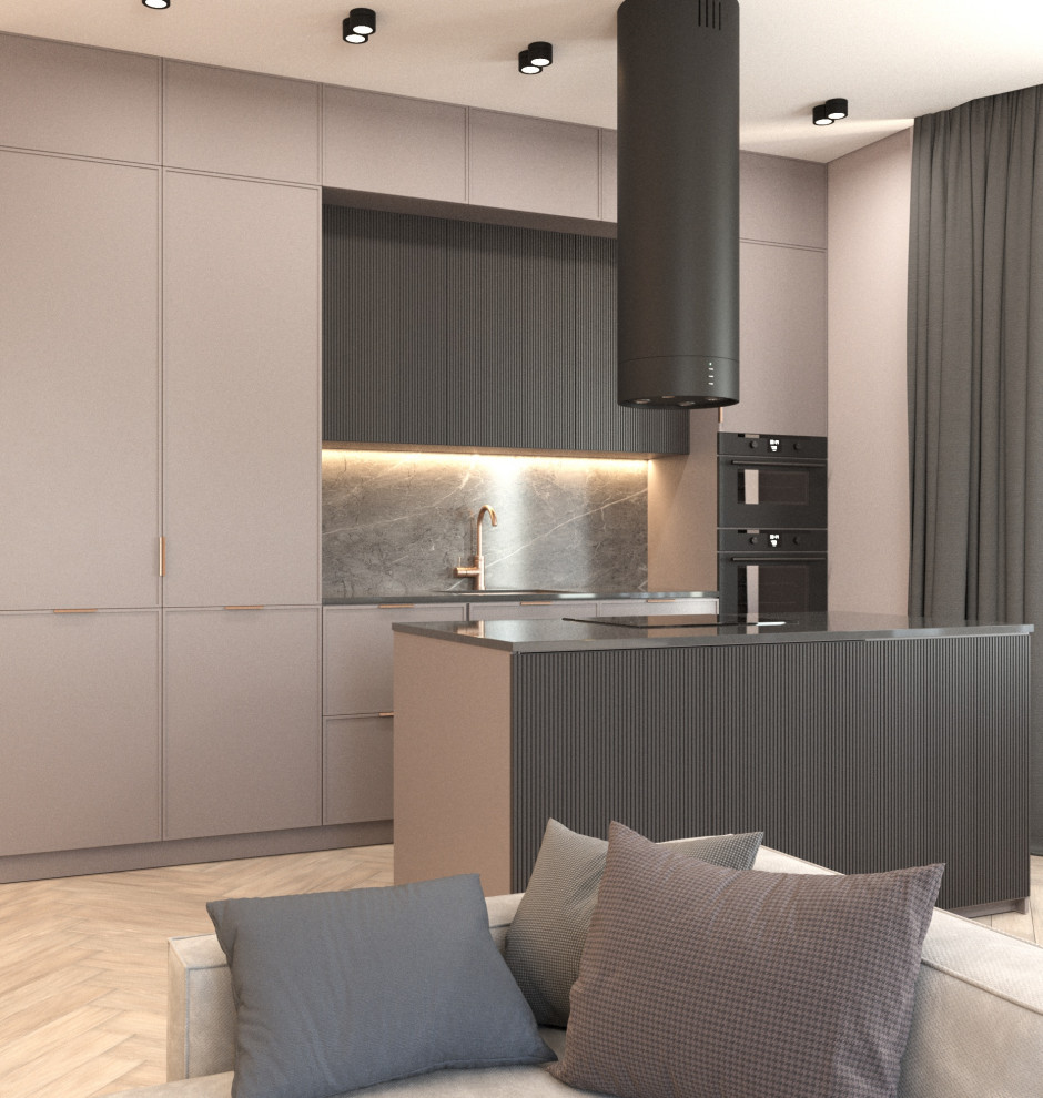 Просторная квартира в синими стенами