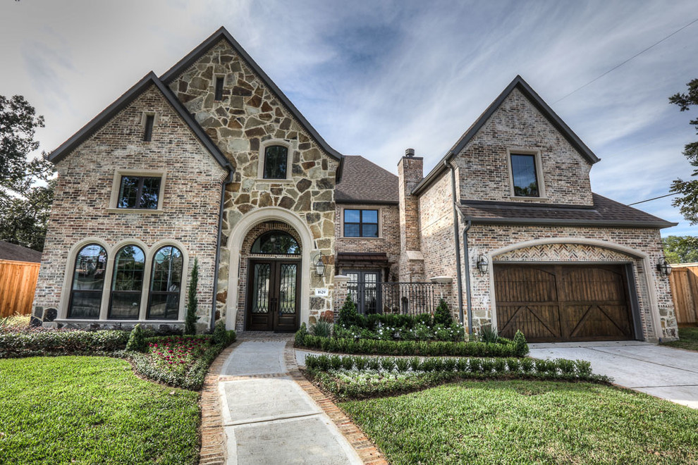 Transitional exterior home photo in Houston