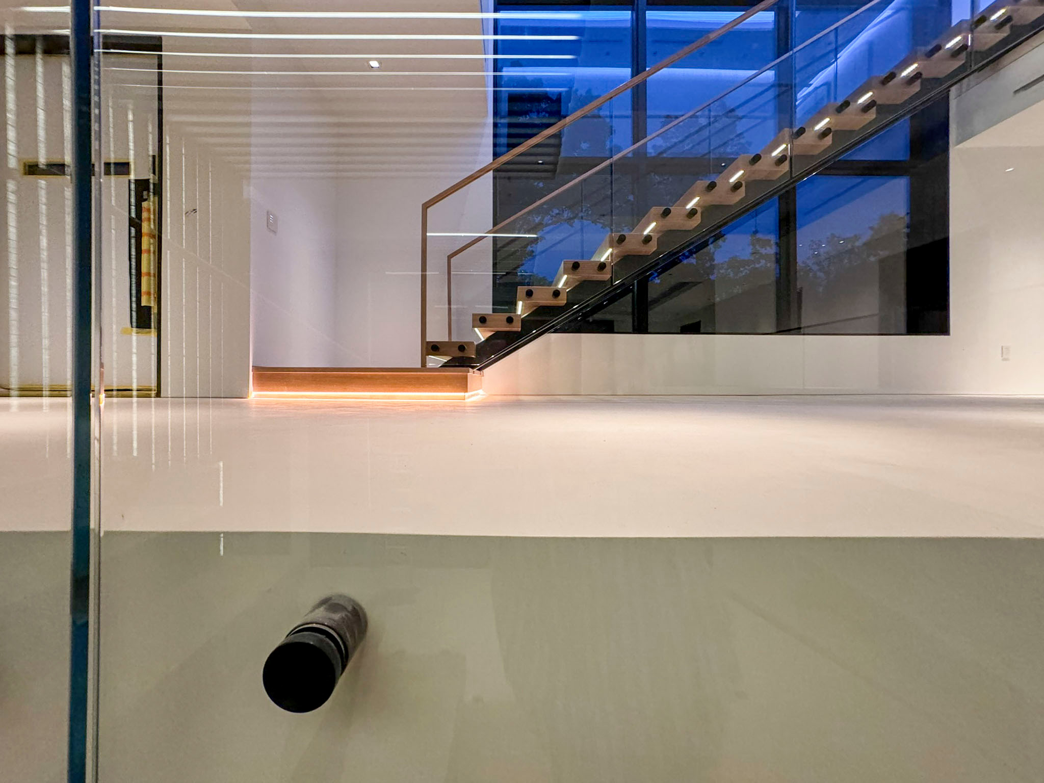 126_Visually Open and Light Contemporary Staircase, Mclean, VA 22102