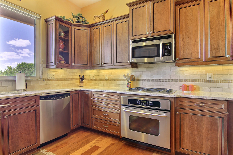 Inspiration for a transitional kitchen remodel in Albuquerque