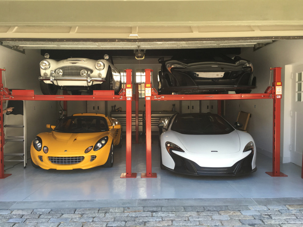 Foto di un garage per quattro o più auto indipendente design di medie dimensioni