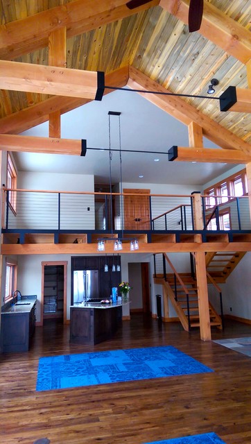 Interior Cable Railing Completion rustico-sala-de-estar