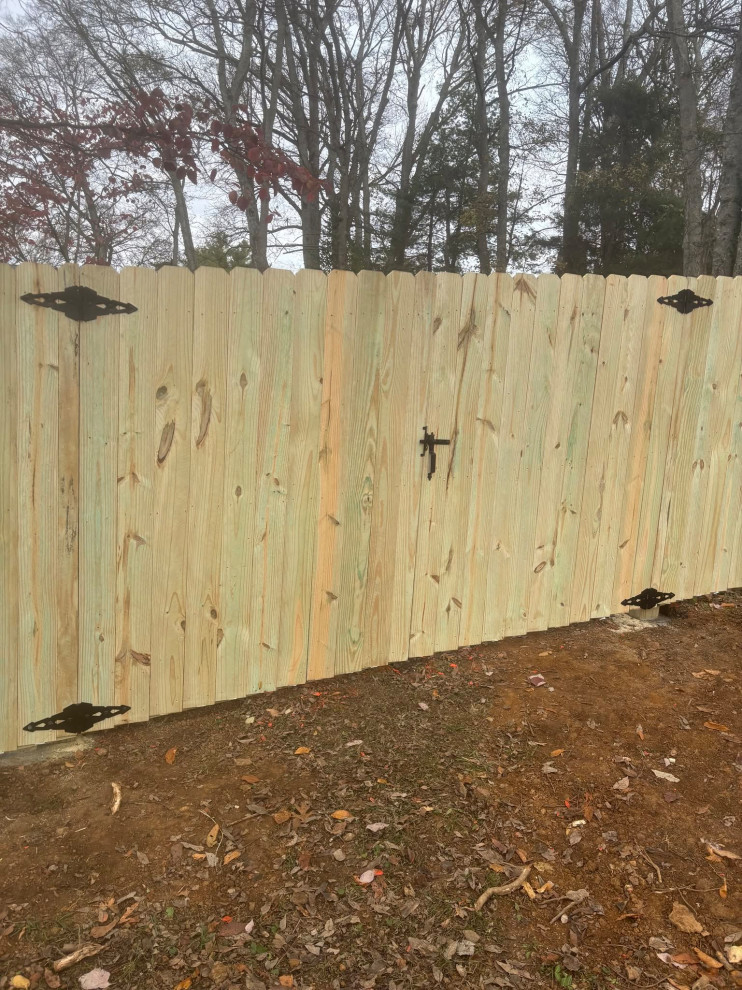 Custom Privacy Fence Installation