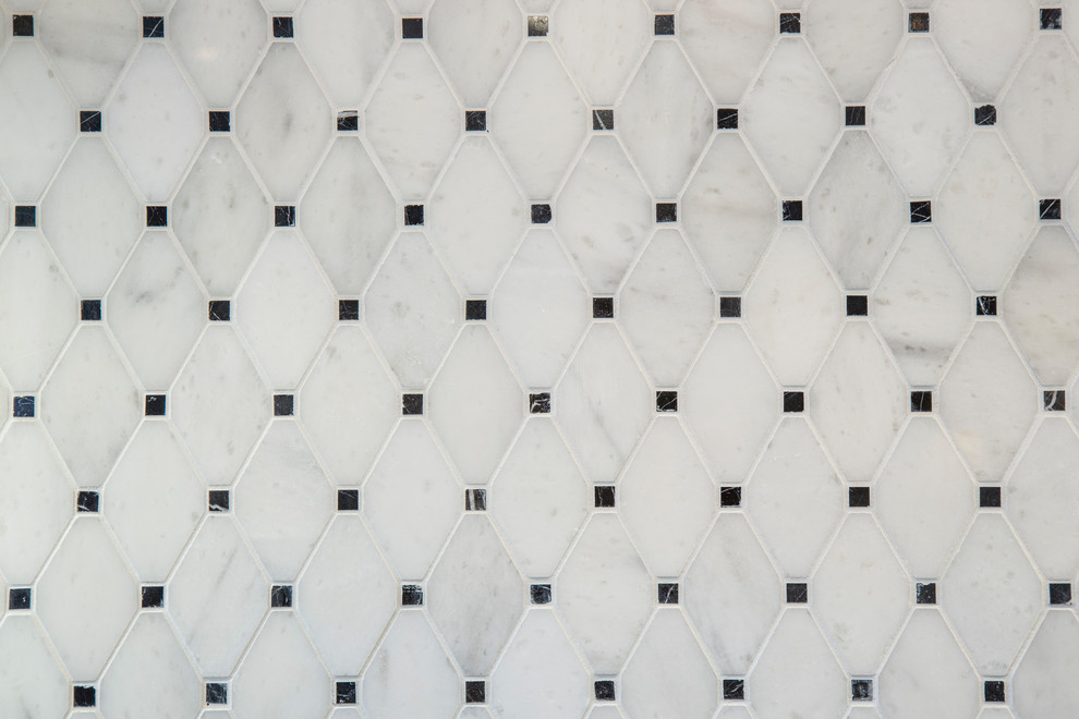 Inspiration for a transitional kitchen remodel in Toronto