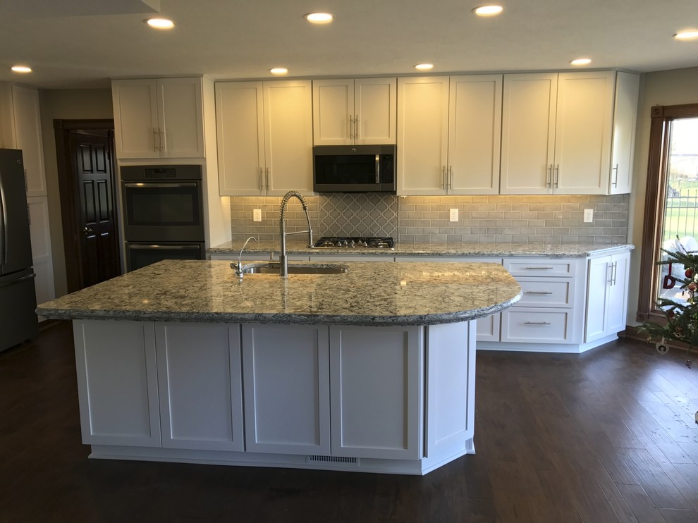 Inspiration for a transitional kitchen remodel in Indianapolis