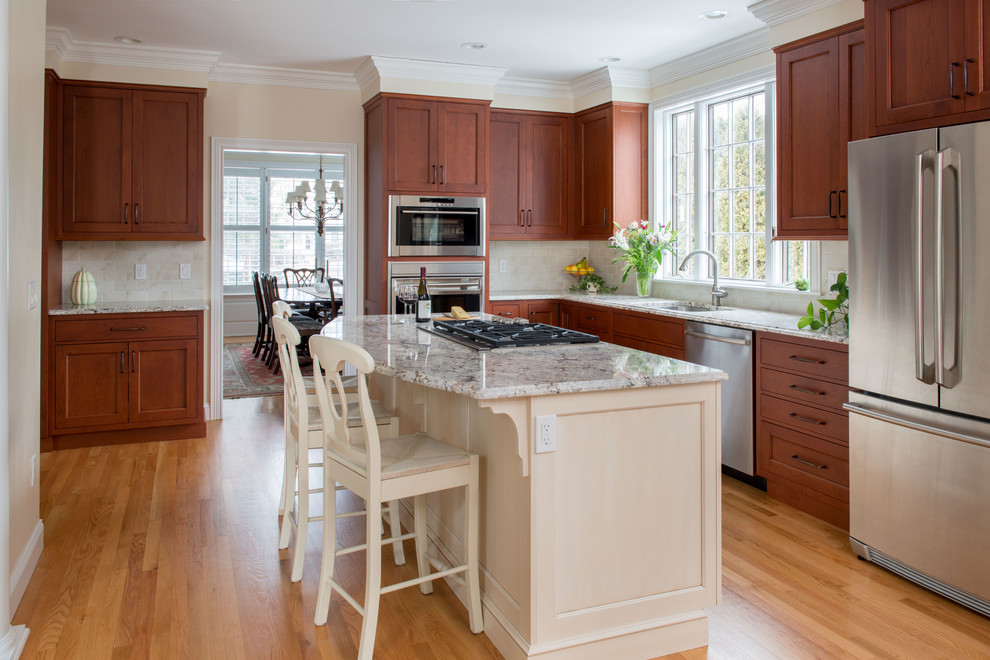 Example of a mid-sized classic kitchen design in Boston