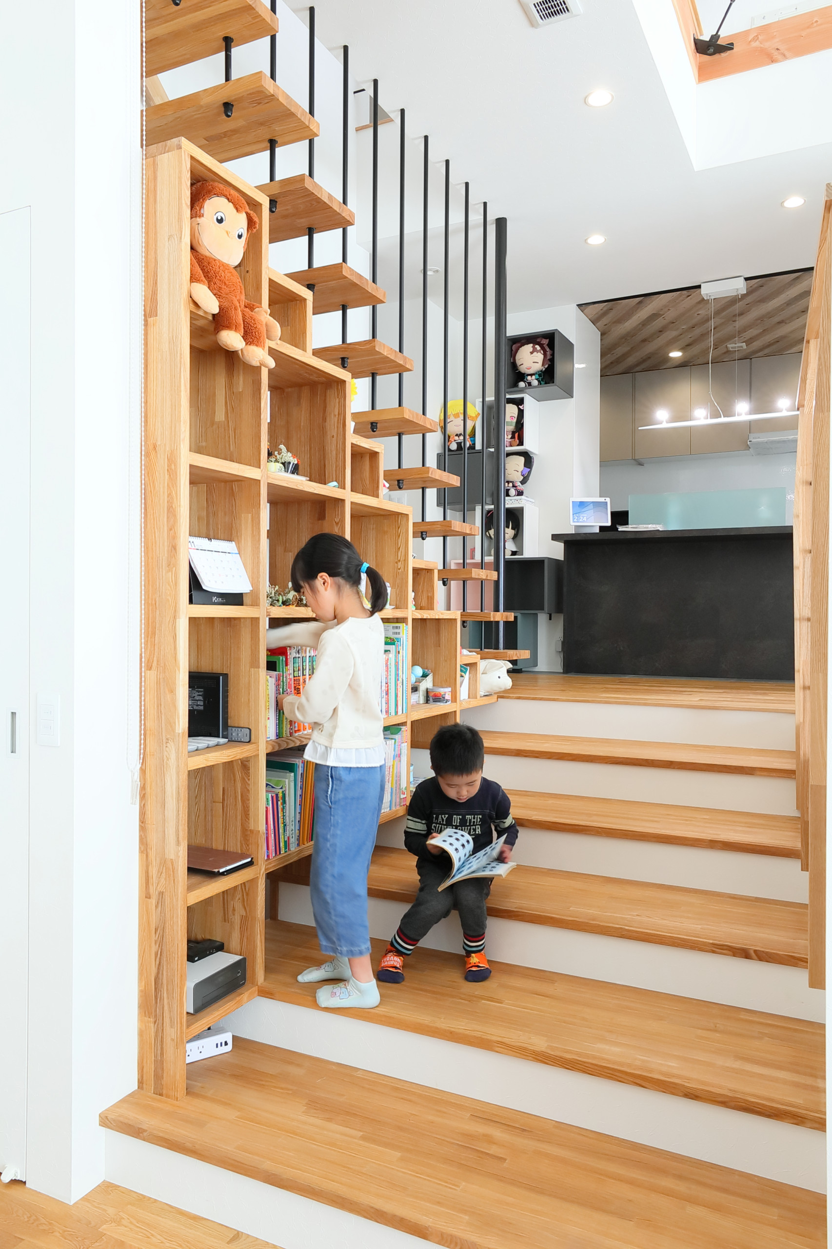 おしゃれな階段下収納の画像 75選 - 2025年8月 | Houzz (ハウズ)