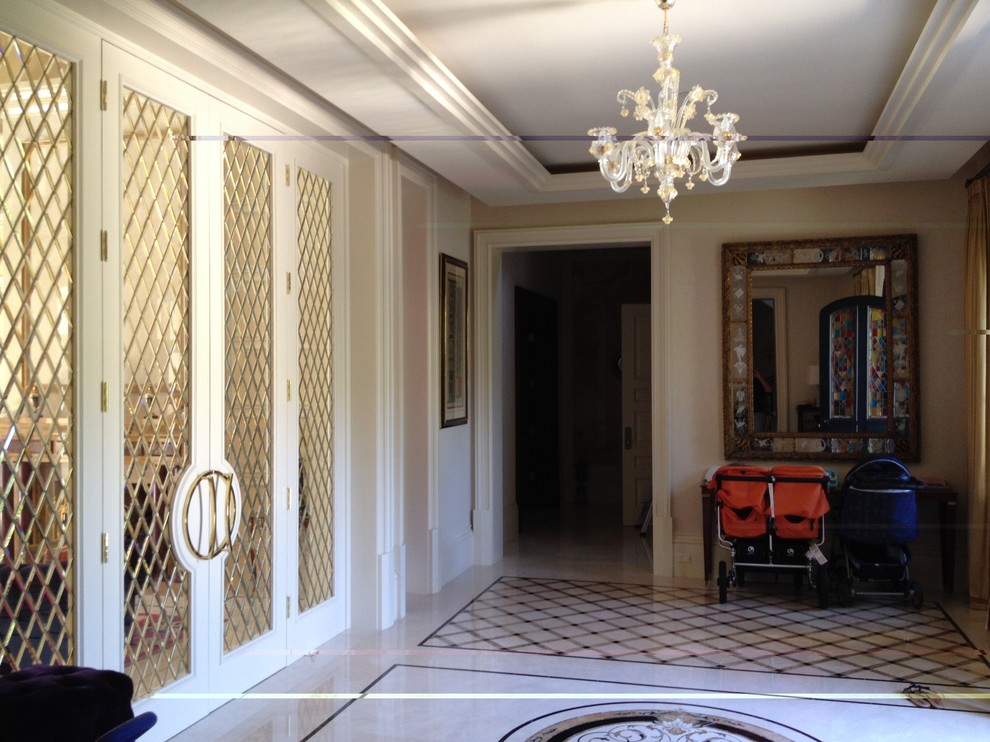 Example of an eclectic entryway design in Orange County