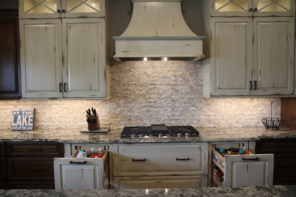 Example of a transitional kitchen design in Indianapolis