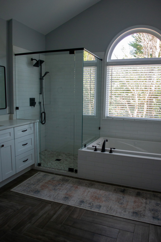 30068 Bathroom