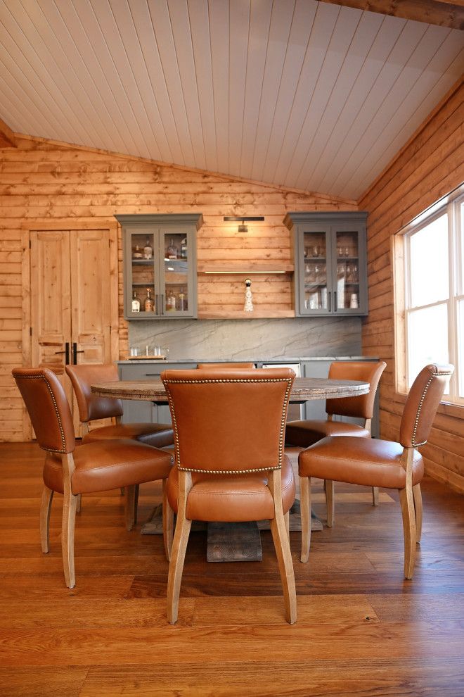 Home design - rustic home design idea in Houston